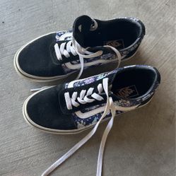 Vans Size 4