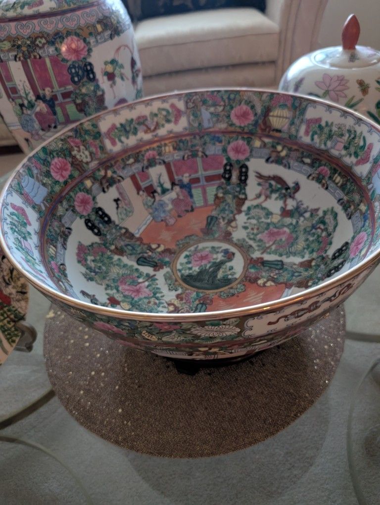 Multiple Asian Ceramics Pieces