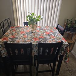 Kitchen Table 