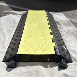 Heavy Duty Cable / Hose Protector Ramp – 44,000 lb Rated