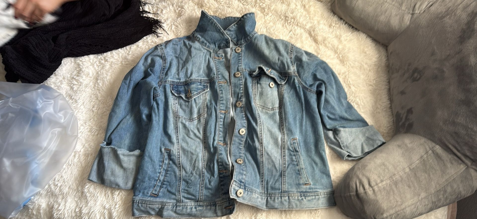 Women’s M/LG Denim Jacket