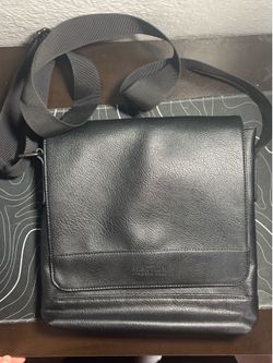 Kenneth Cole Reaction Grand Central Vegan Leather Laptop & Tablet Crossbody Travel Messenger Bag