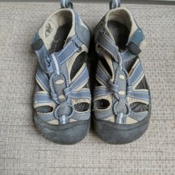 Boys "Keen" Water Shoes Sz. 2