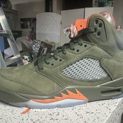 Jordan Retro 5 Sz 9.5 Olive Nike Air