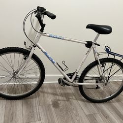 Specialized Hardrock Mountain Bike 