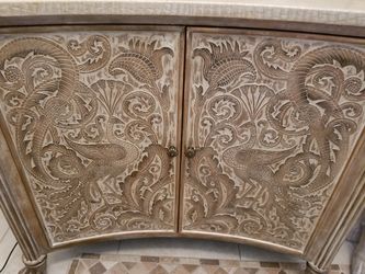 Designer entry console