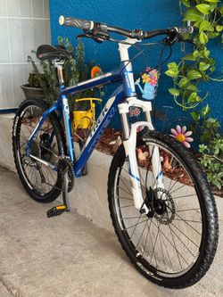 26” Trek mountain Bike