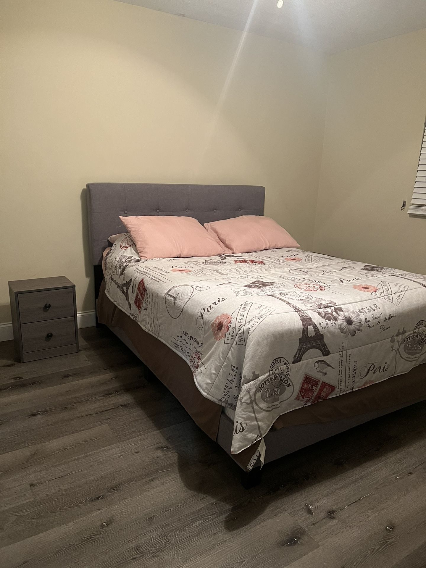 Queen Bedroom Set