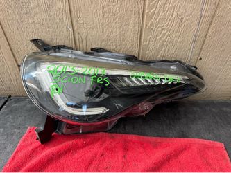 2013 2014 2015 2016 2017 SCION FRS RIGHT SIDE HEADLIGHT OEM USED