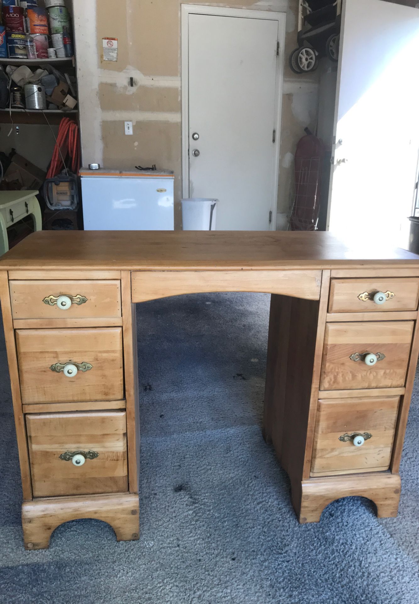 Small maple desk for Sale in Tulare, CA OfferUp
