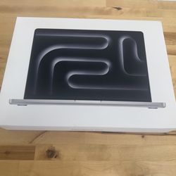 Apple MacBook Pro 14” / 2025 / M5