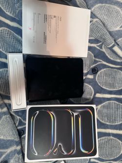 Apple - 11-inch iPad Pro M5 chip Wi-Fi + Cellular 256GB with OLED - Space Black (Unlocked)
