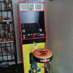 Pac Man Arcade Machine 