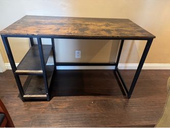 Computer desk