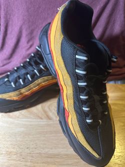 Nike Air Max 95 Black Kumquat DC9412-001 Men's Size 10
