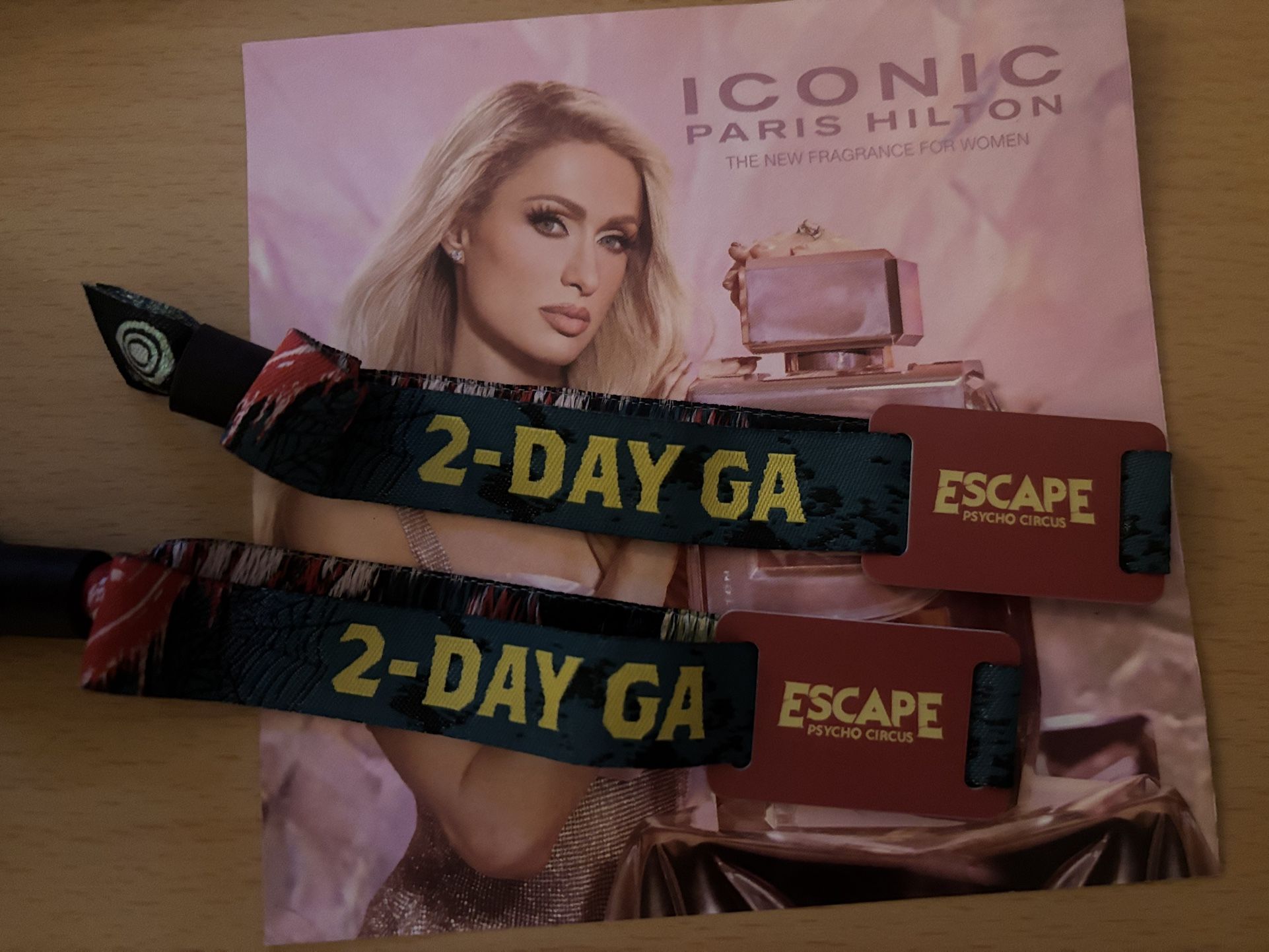 ESCAPE HALLOWEEN TICKETS-SATURDAY ONLY