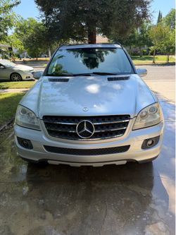 2007 Mercedes-Benz ML350 – One Owner – Immaculate Condition