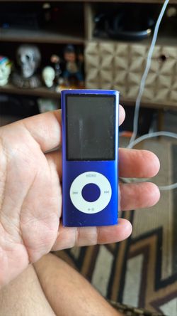 Apple iPod Nano 4th Generation 8GB Blue