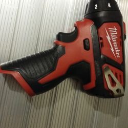 Milwaukee M12 Hex Screwdriver