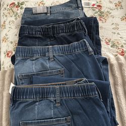 Torrid Jeans size 4 - READ DISCRIPTION