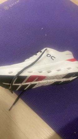 On cloud white/red/grey