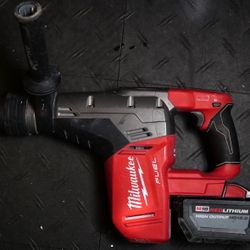 Milwaukee 2717-80 M18 FUEL 18V 1-9/16" SDS-Max Rotary Hammer Tool with Battery HD12.0 AH