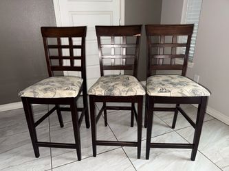 Coastal Gabriel counter-height bar stools