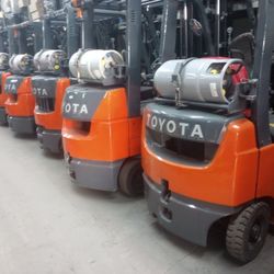 FORKLIFT TOYOTA $14.999