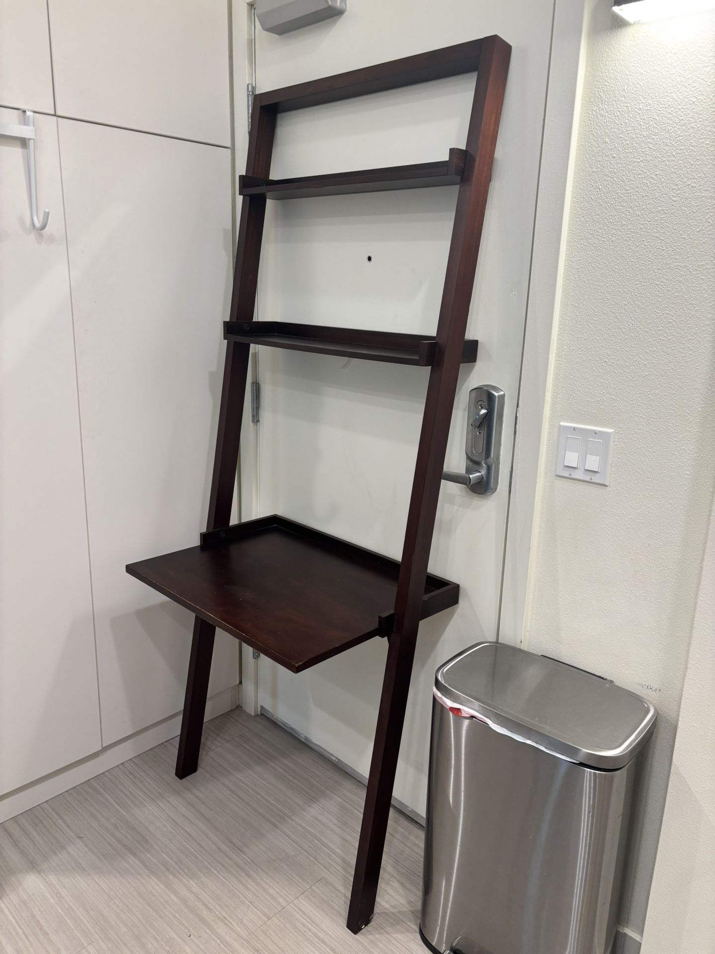 Wood Leaning Shelf Desk