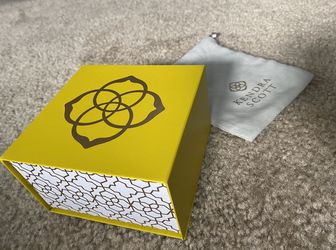 Kendra Scott BOX & BAG