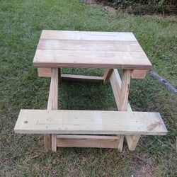 Picnic  Table