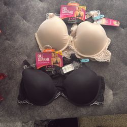 Women’s Bras 