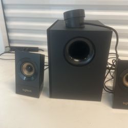 Logitech Z533 Multimedia Speaker System with w/Subwoofer, Powerful Sound, Bass. Used in very good condition and fantastic sounding. This system packs 