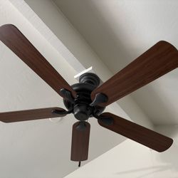 Hampton Bay 52” Ceiling Fan 
