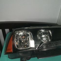 Used Headlight For 2014 Dodge Charger(passenger Side)