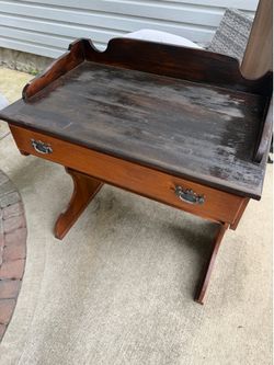 Small desk