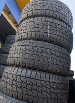 225 60 18 Falken tires Con 80% de Vida Las 4