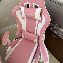 GTRACING Gaming Chair with Footrest Speakers Video Game Chair Bluetooth Music Heavy Duty