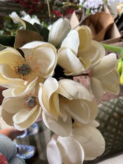 Artificial Magnolia Flower Stem Bundle