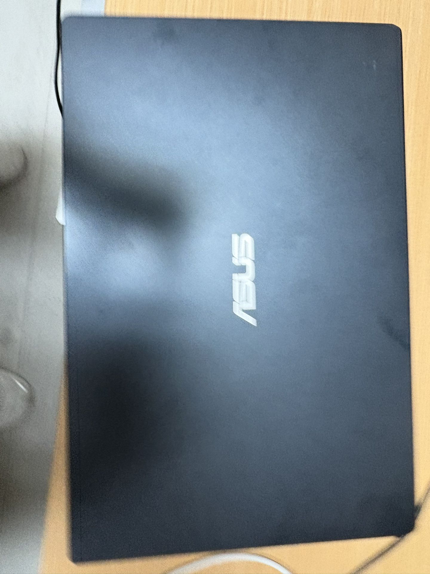 2 x ASUS VivoBook E410 Laptops – Great for Everyday Use