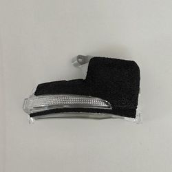 2025-2026Toyota 4Runner Passenger Side turn signsl