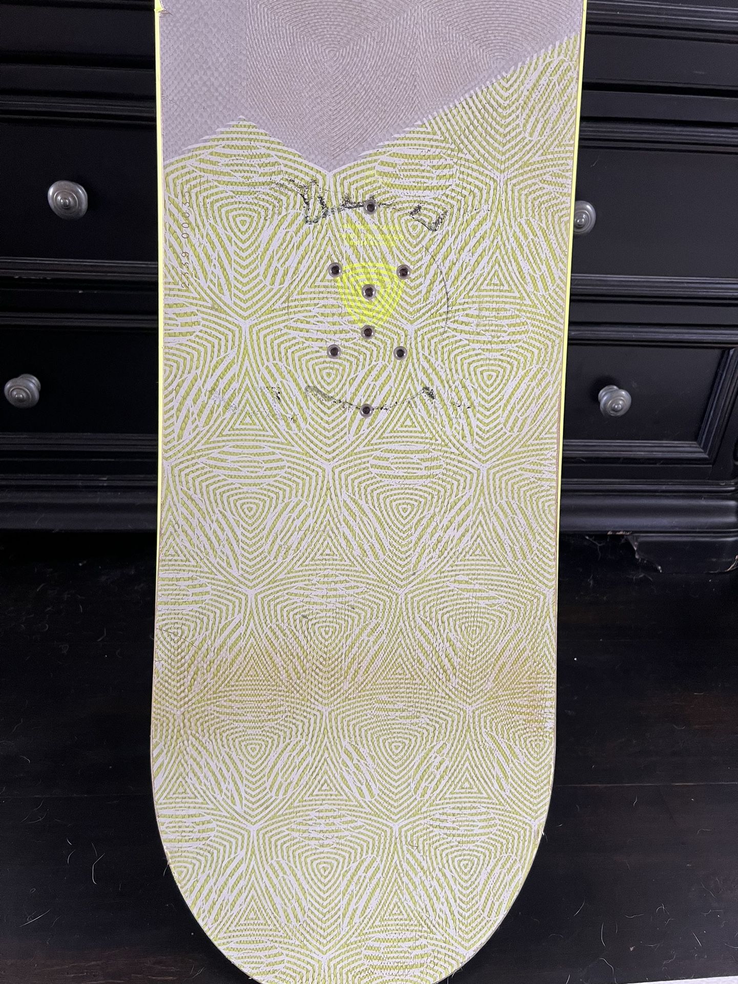 156 Burton Dominant Board Snowboard Green Neon Lime Yellow