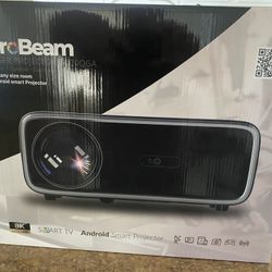 8k Projector/100 Inch Screen