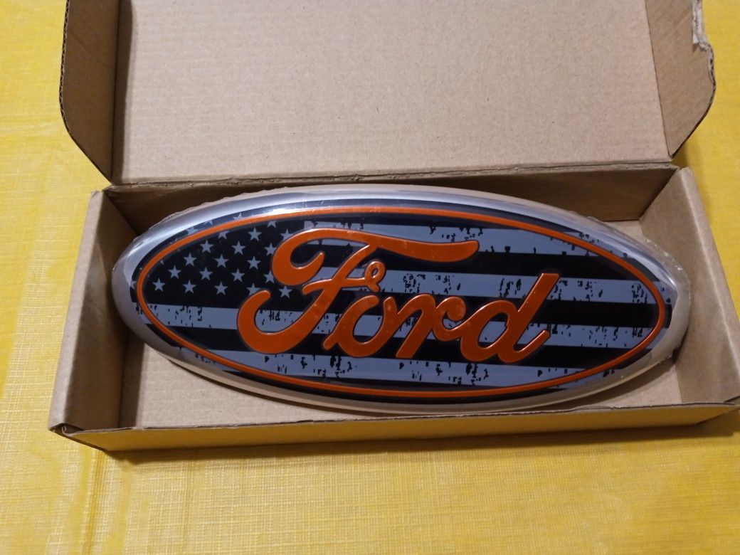 Ford 9" American Flag Oval Front Grill or Tailgate Emblem ( 2005-2014 )