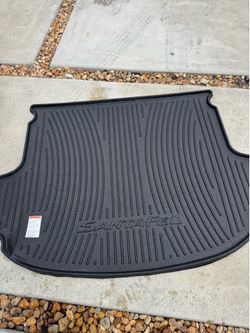 Hyundai Santa Fe Cargo Tray / Trunk Liner Fits 2013–2018 Hyundai Santa Fe