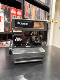 Polaroid OneStep 600 Instant Film Camera