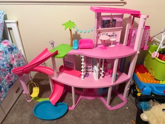Barbie dream house