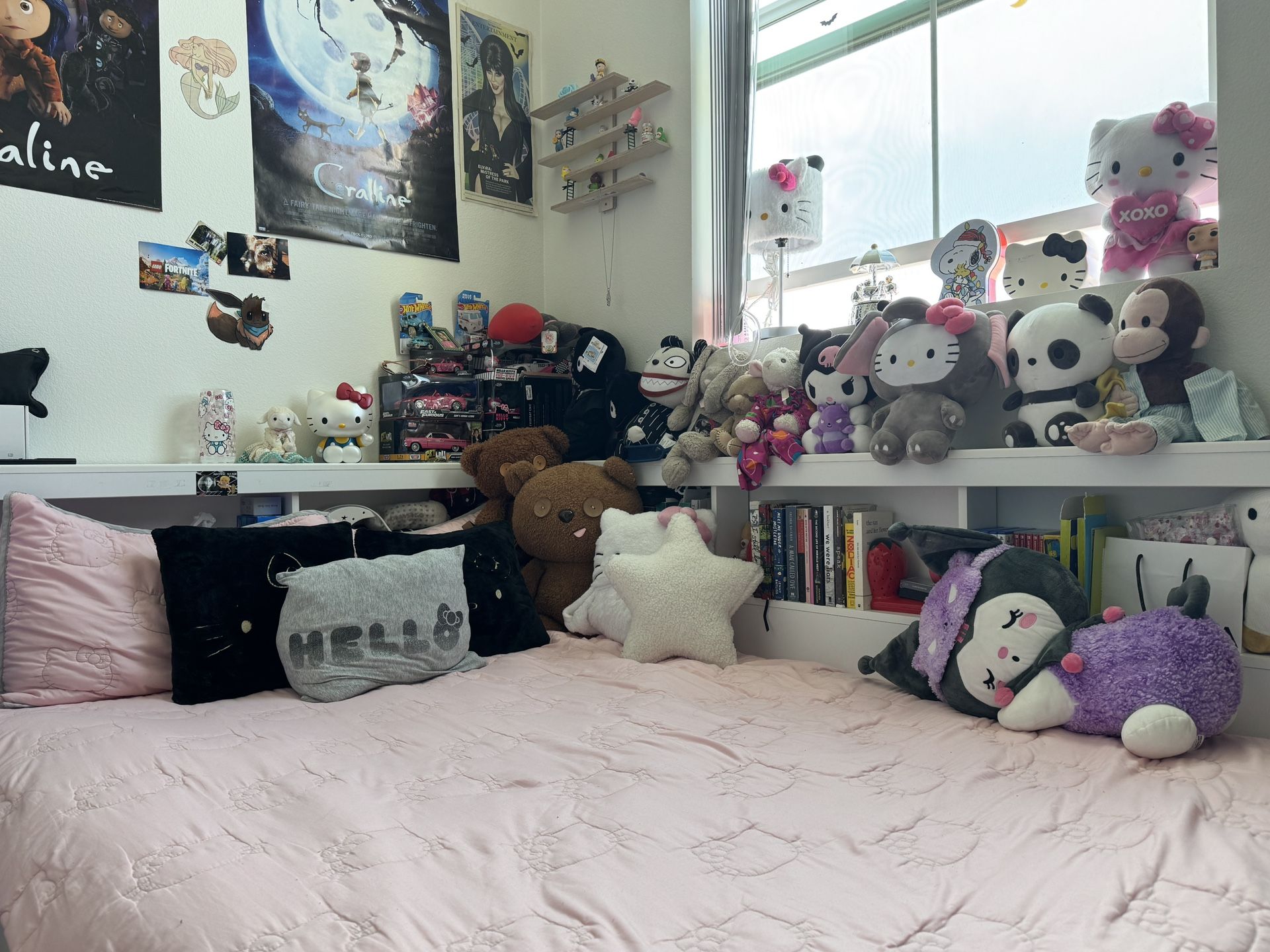 ASHLEYS FULL SIZE BED
