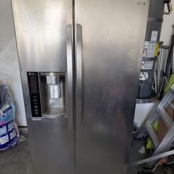 LG Refrigerator 