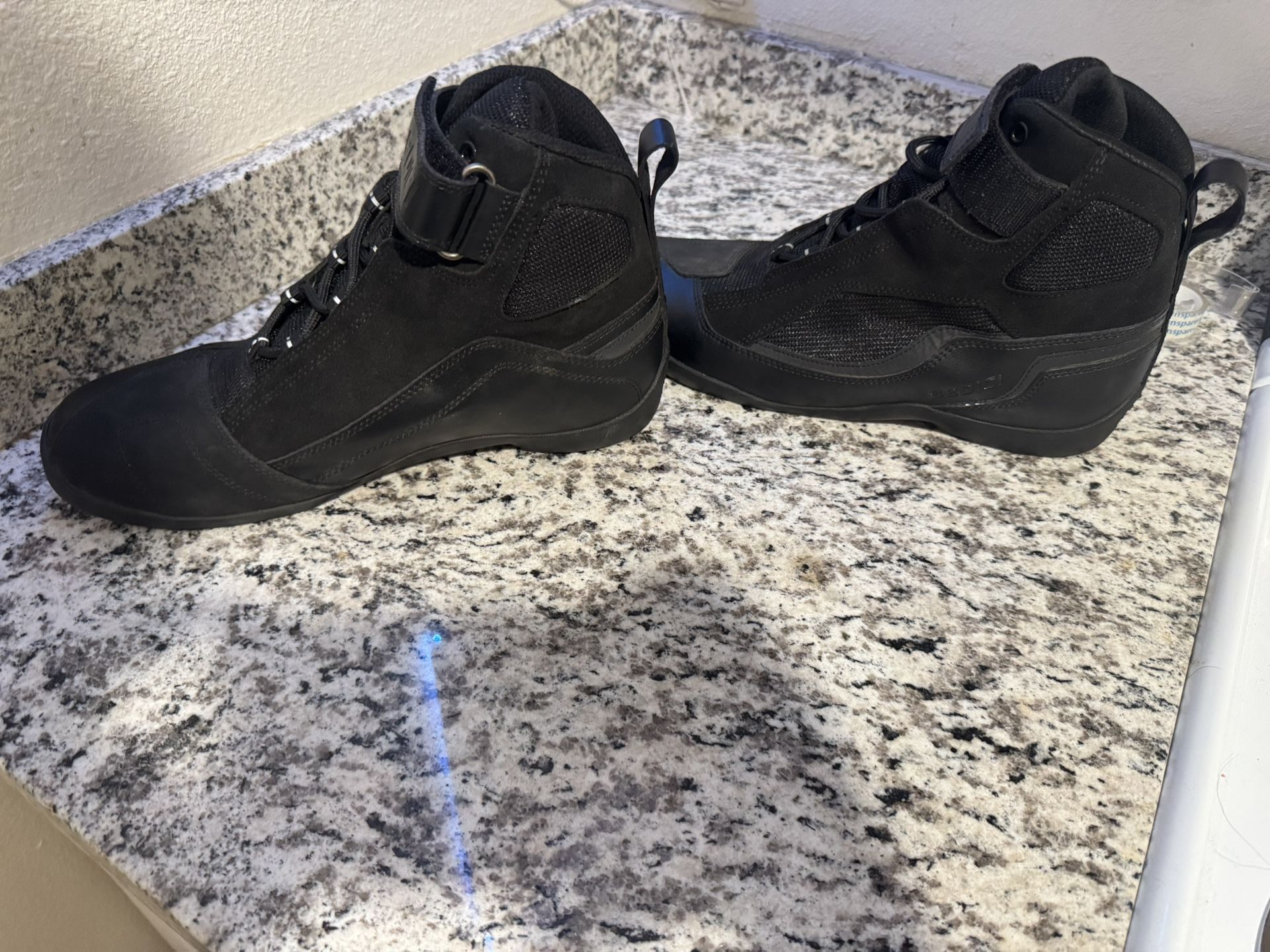 SEDICI PODIO SHOES (USED ONLY ONCE)